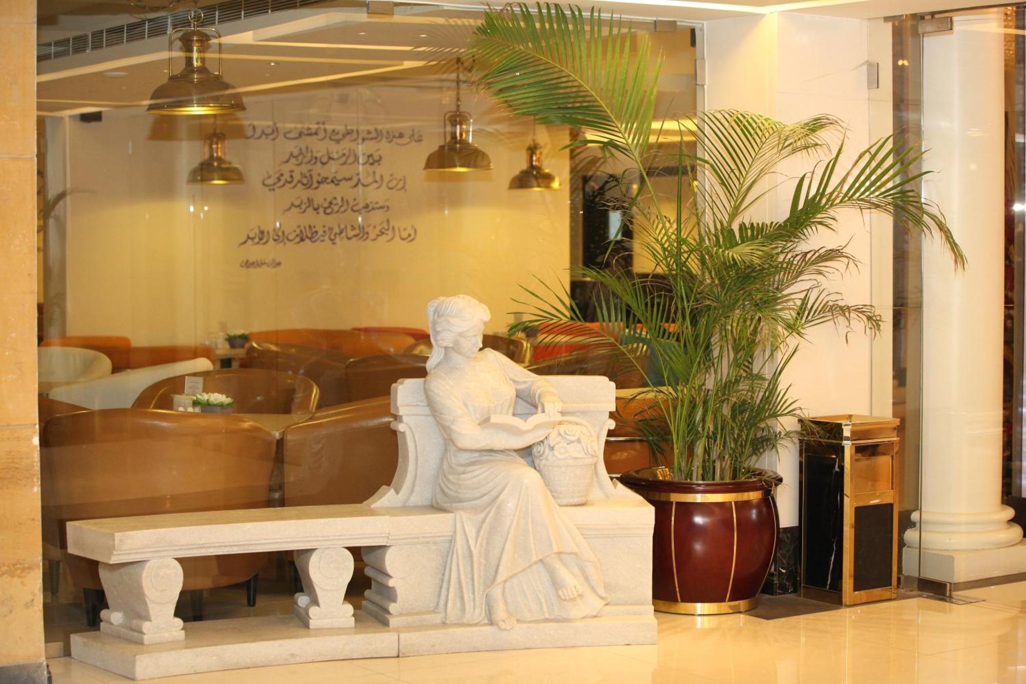 Portaluna Hotel & Resort Jounieh Buitenkant foto